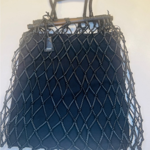 Gucci Authentic Braided Drawstring Handbag (Serial No. 106265203998) - Picture 11 of 14